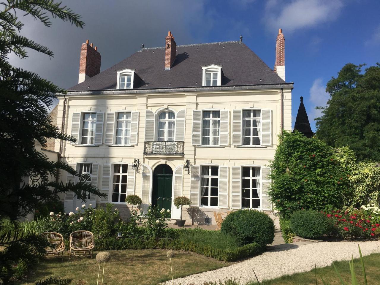 Entre Cour Et Jardin Bed and Breakfast Arras Eksteriør billede