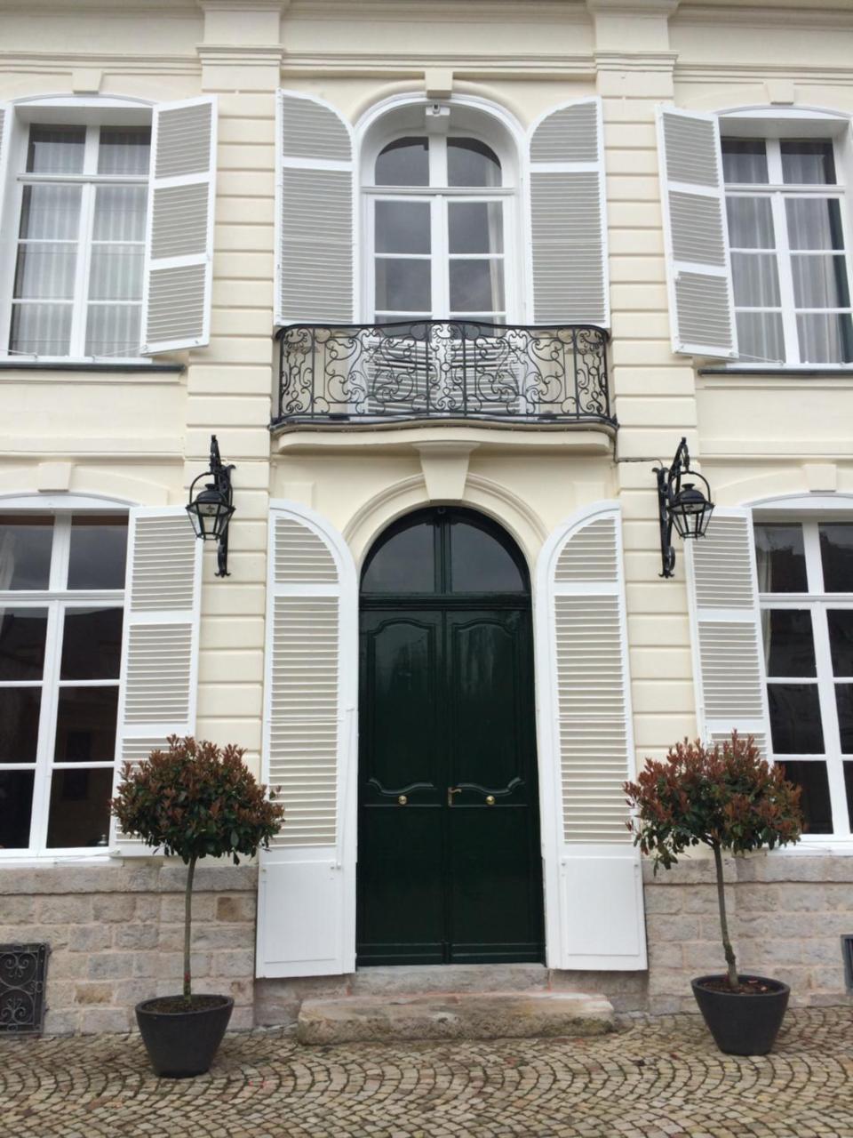 Entre Cour Et Jardin Bed and Breakfast Arras Eksteriør billede