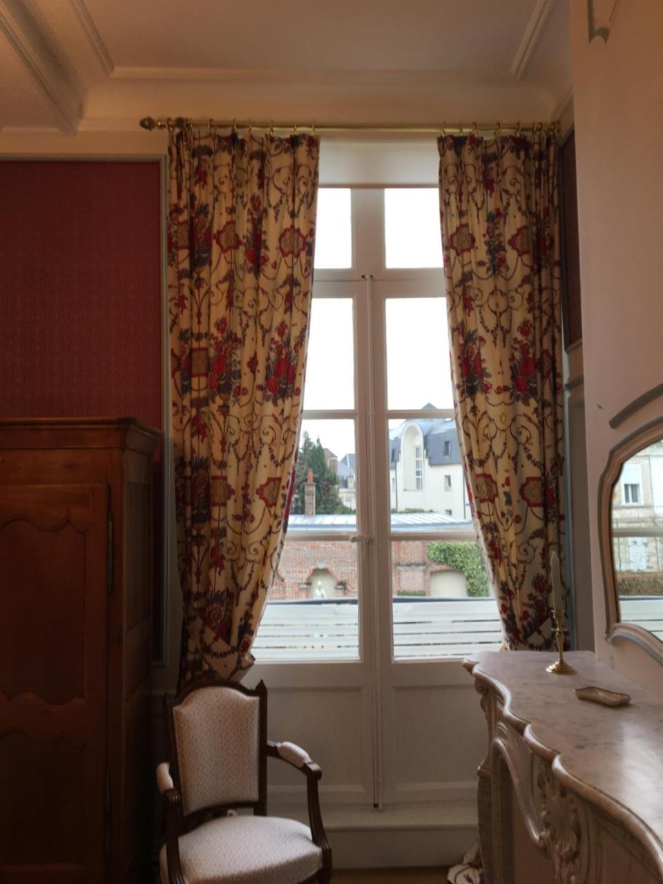 Entre Cour Et Jardin Bed and Breakfast Arras Eksteriør billede